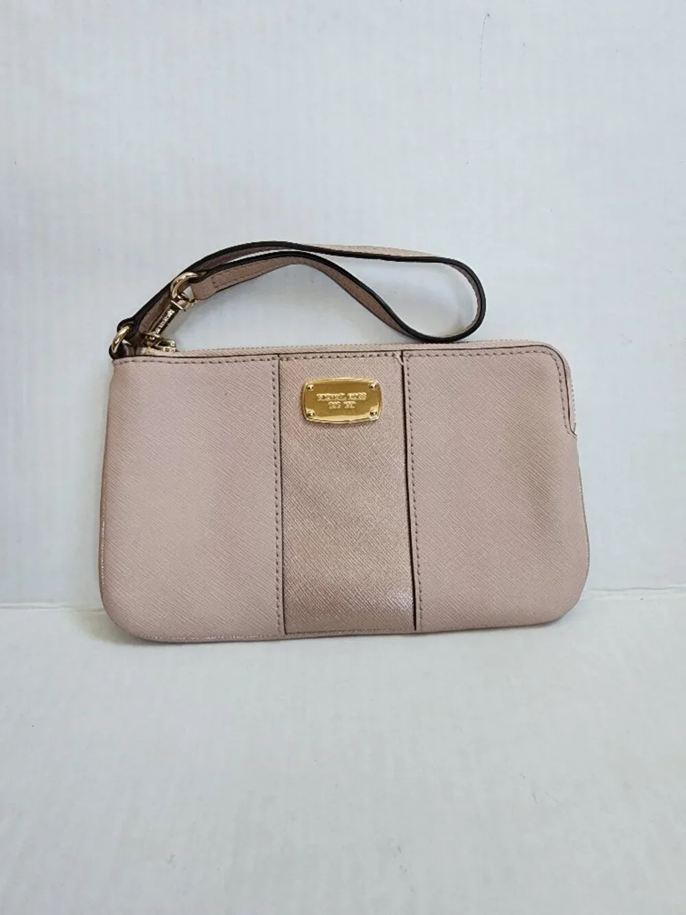 Michael Kors Jet Set Saffiano Leather Convertible Wristlet - Pale Pink - Picture 2 of 7